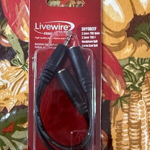 Black 3.5mm TRS Stereo Dual Splitter